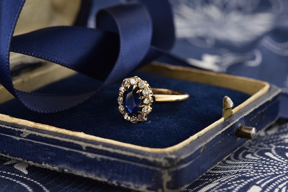 Queen Victoria Ring – Liquid Gold Creations